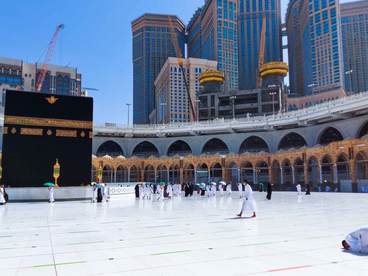 Performing Hajj: Its Profound History & Deep Connection to&nbsp;Faith