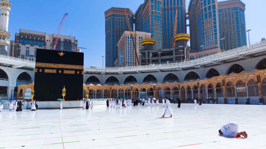Performing Hajj: Its Profound History & Deep Connection to&nbsp;Faith