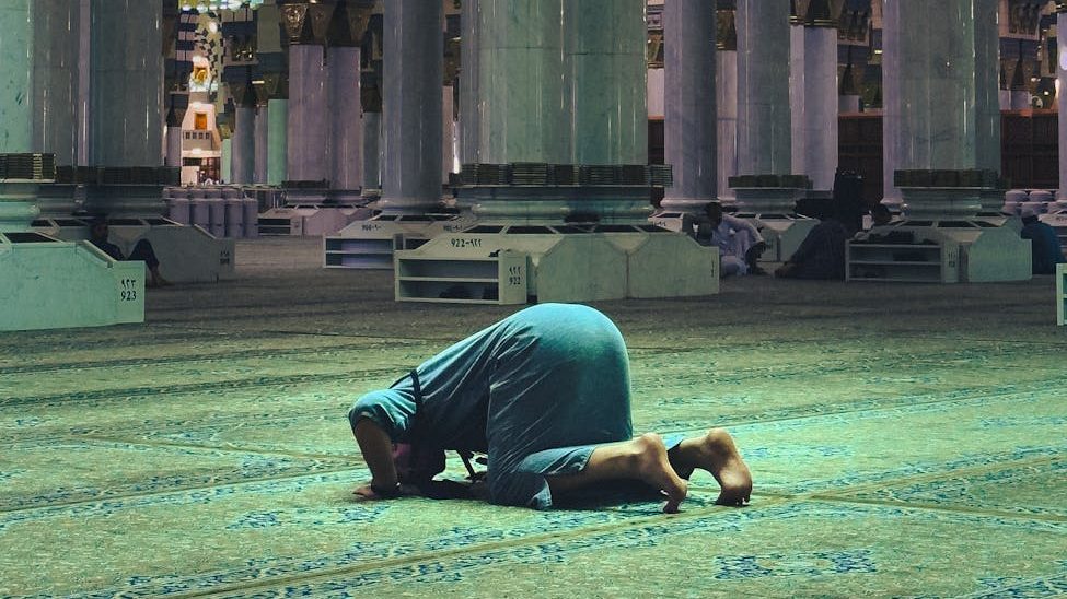 Solat 5 Waktu: Tiang Agama dalam Rukun&nbsp;Islam