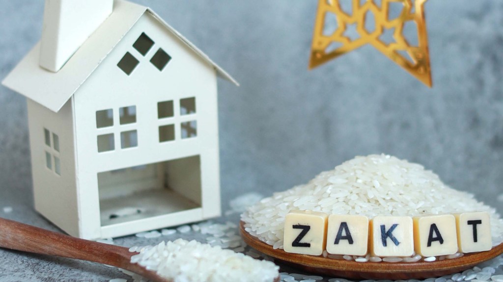Paying Zakat: Spiritual and Social Benefits&nbsp;Explained